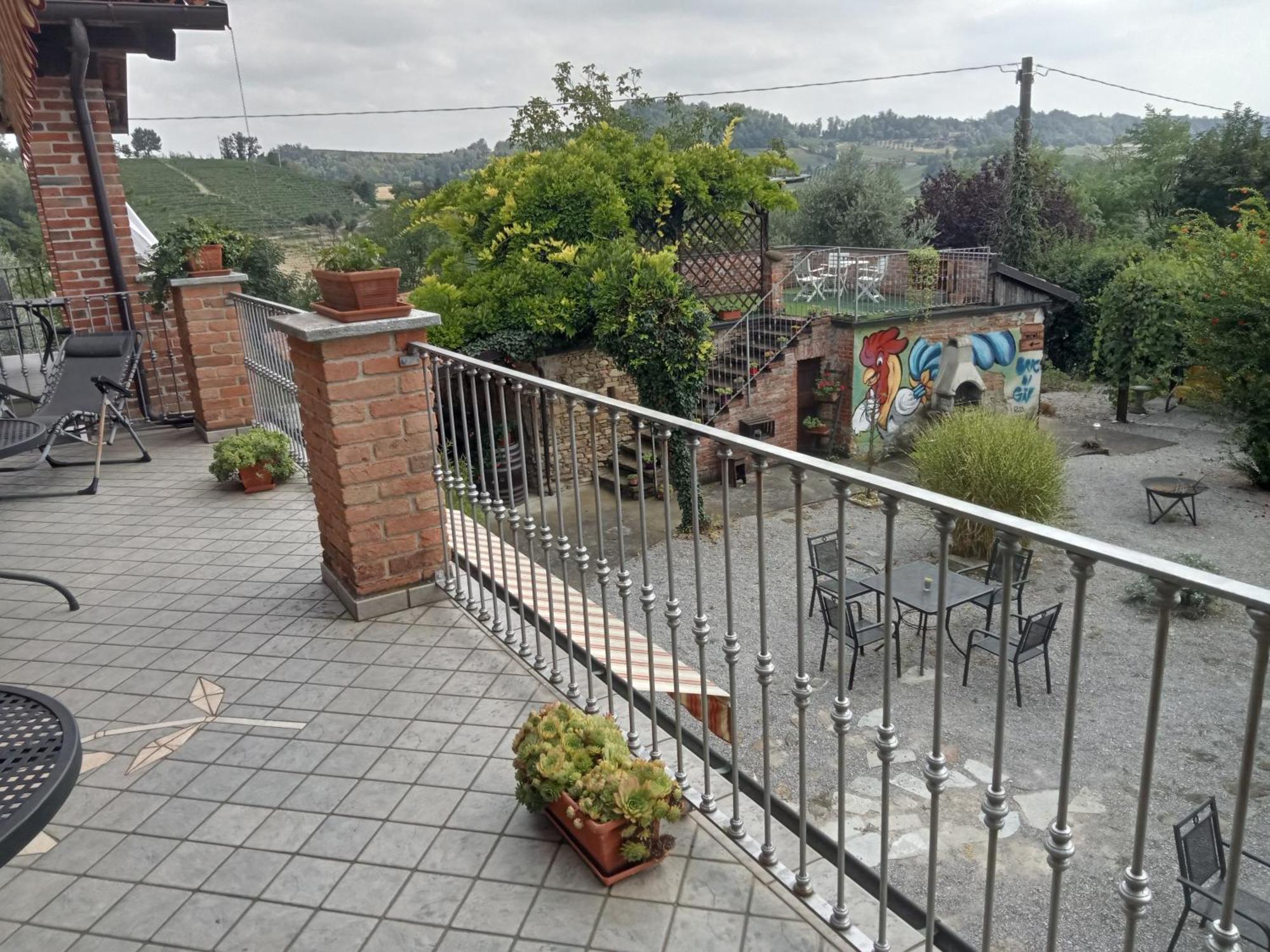 Agriturismo Bric Di Gai Monforte dʼAlba Zimmer foto