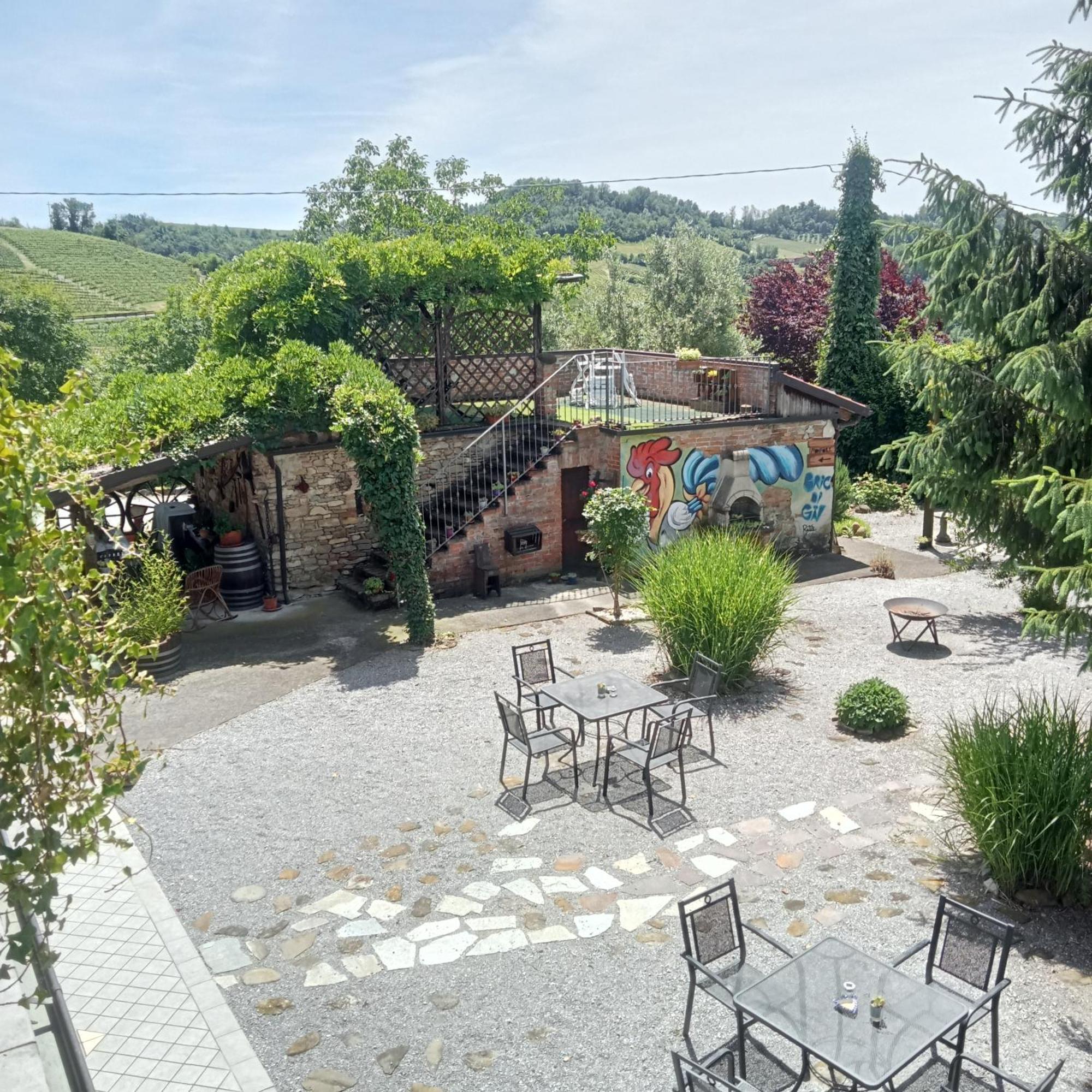 Agriturismo Bric Di Gai Monforte dʼAlba Exterior foto