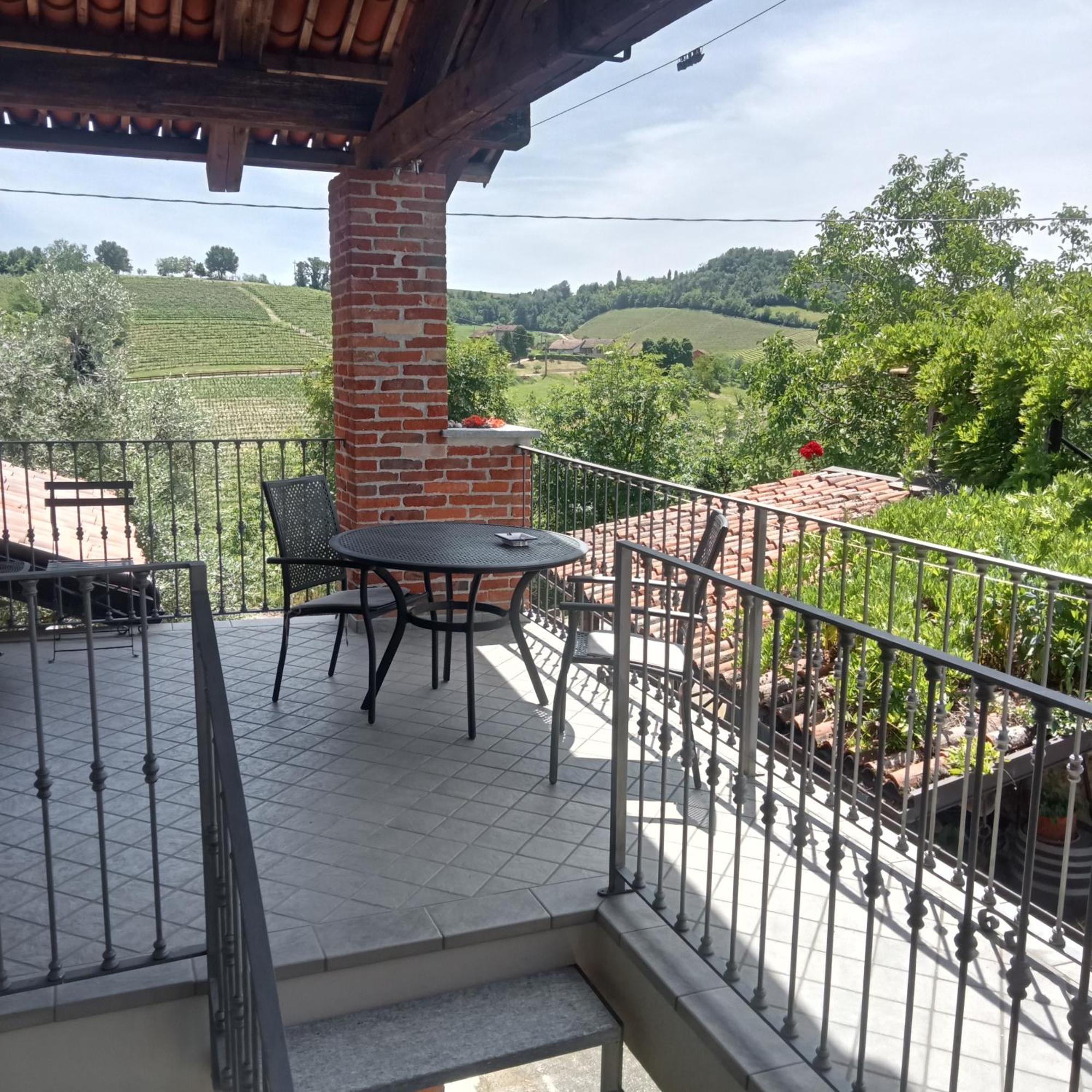 Agriturismo Bric Di Gai Monforte dʼAlba Exterior foto