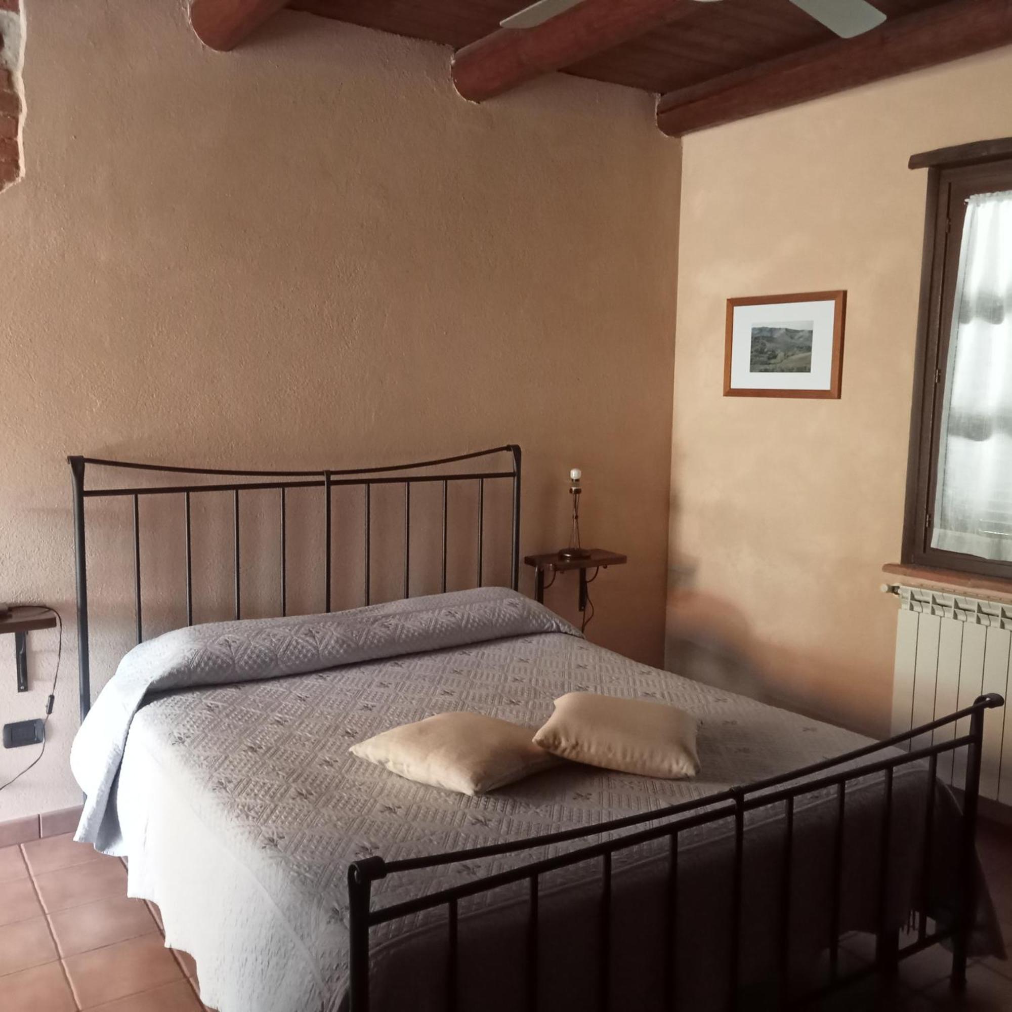 Agriturismo Bric Di Gai Monforte dʼAlba Exterior foto