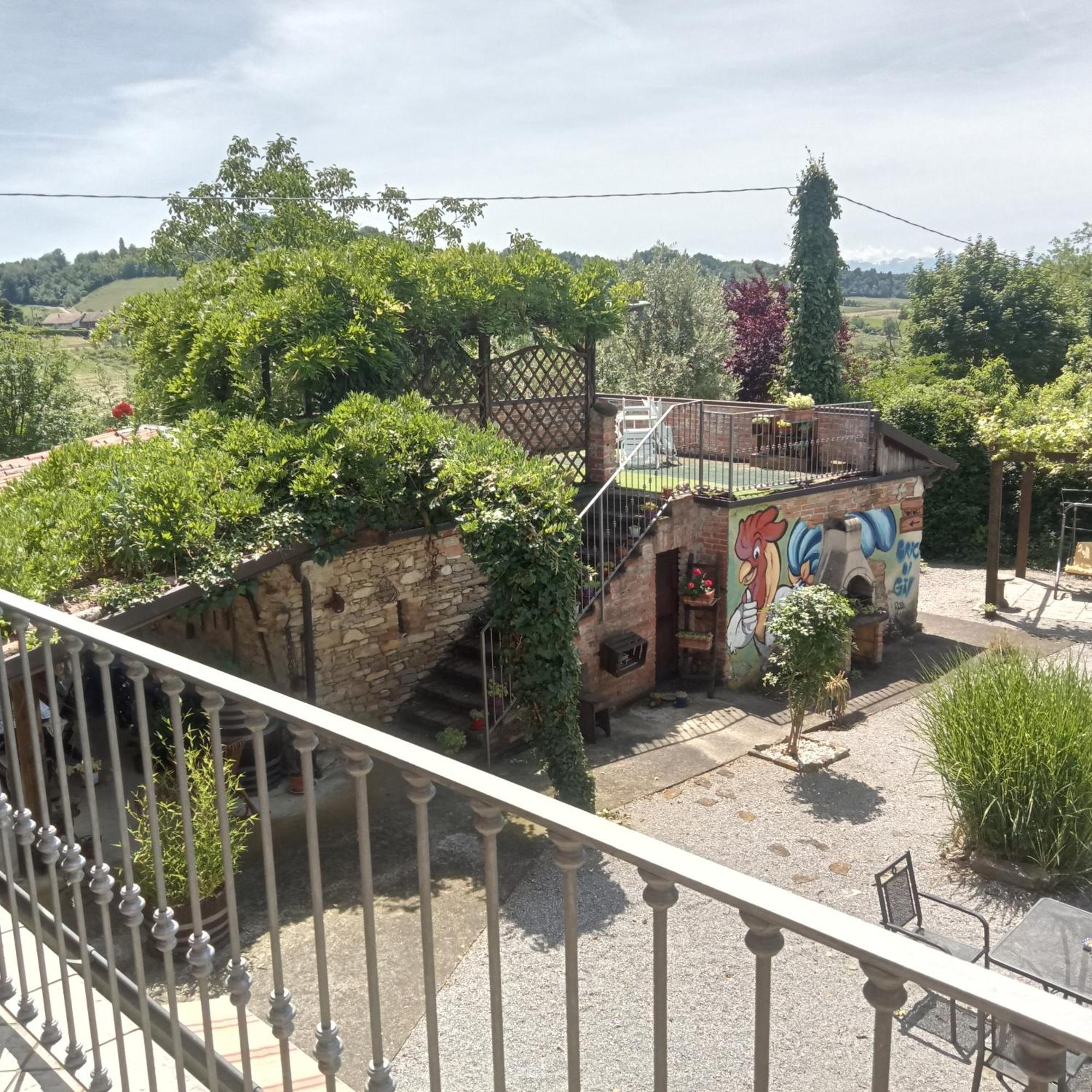 Agriturismo Bric Di Gai Monforte dʼAlba Exterior foto