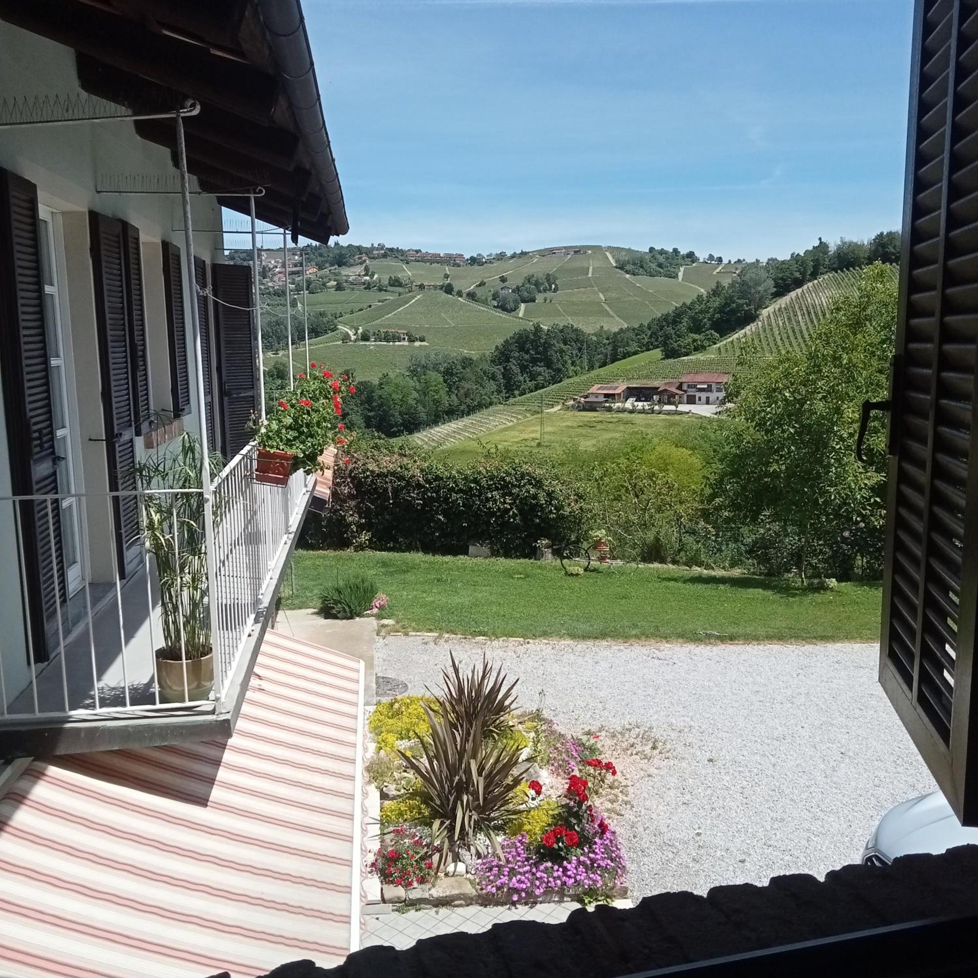 Agriturismo Bric Di Gai Monforte dʼAlba Exterior foto